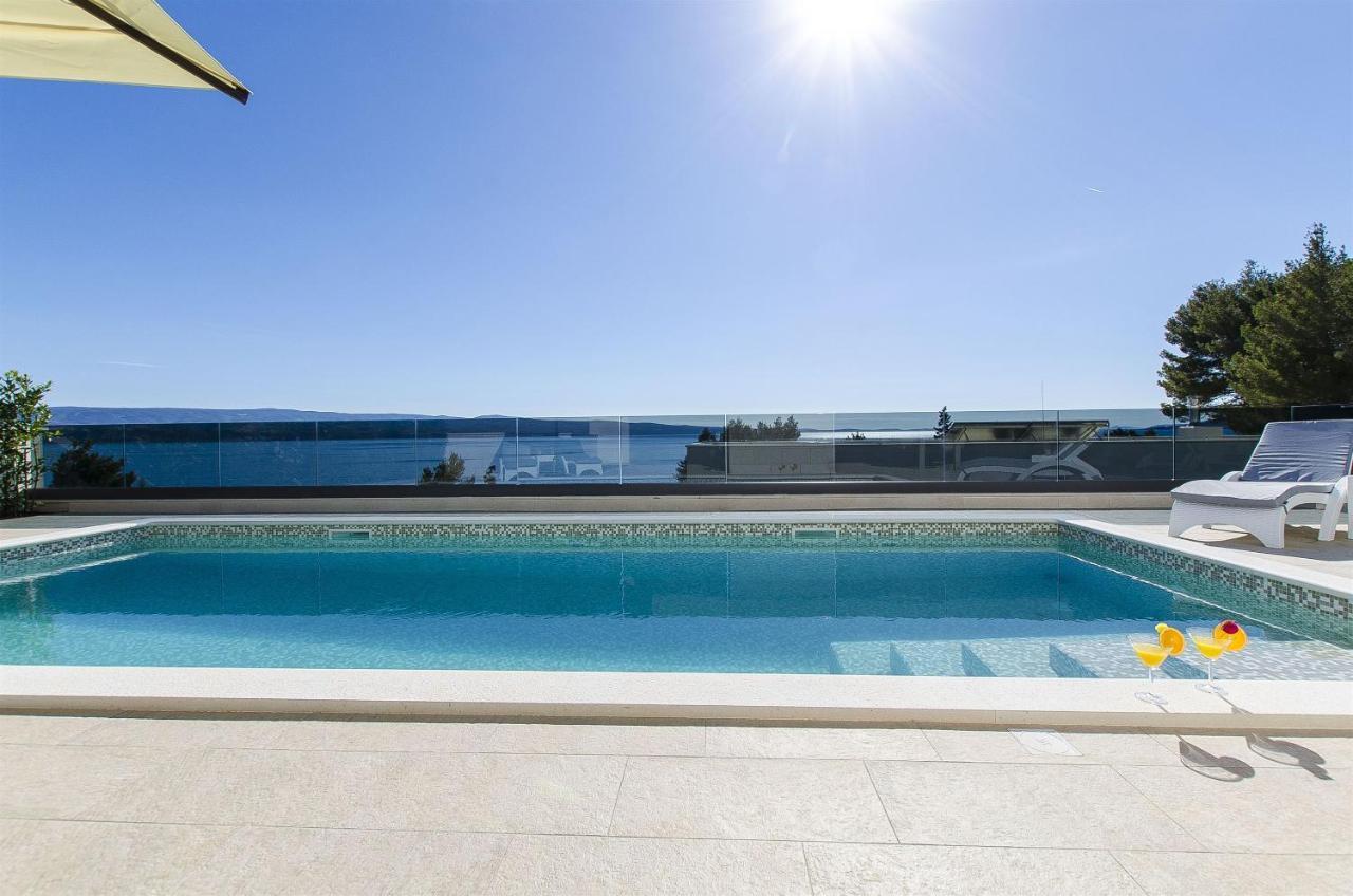 Villa Ivan Omis Exterior photo